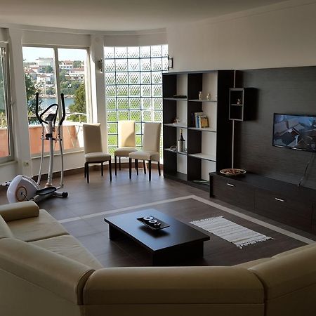 Apartments Seafront Villa Пула Екстер'єр фото